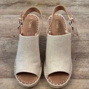 TOMS Women's Tan Espadrille Peep-Toe Shoes